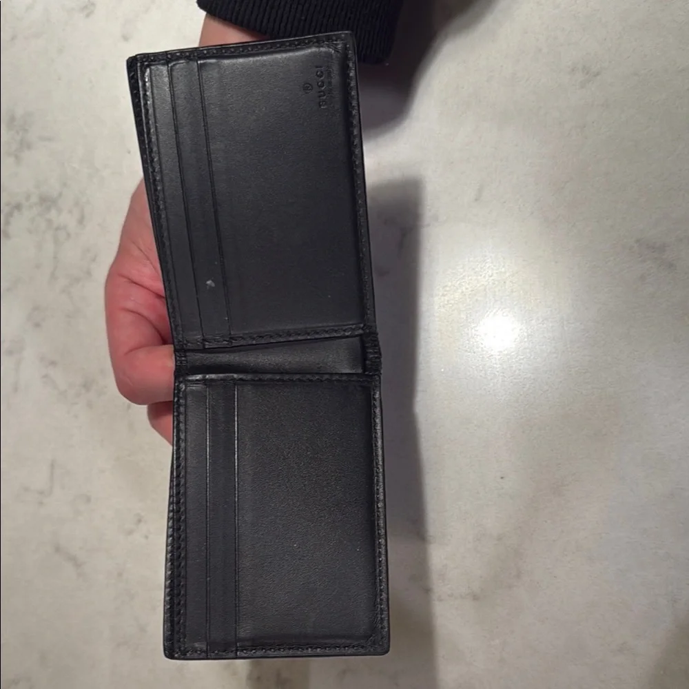 Gucci mens wallet